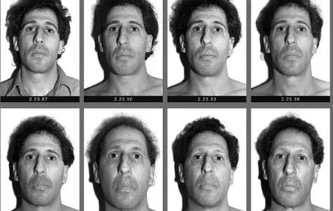 Un profesor se toma una selfie cada día desde hace 30 años 