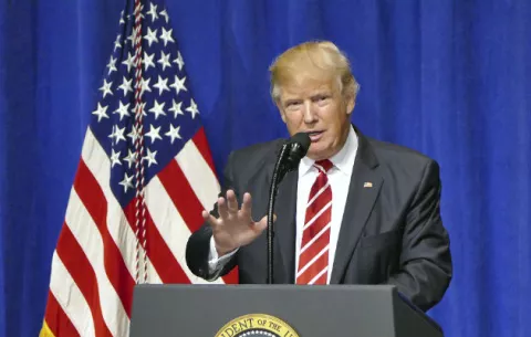 Manifestaciones complican inicio de presidencia de Trump 