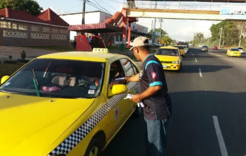 Divulgan en Colón la lucha que llevan en contra de la corrupción