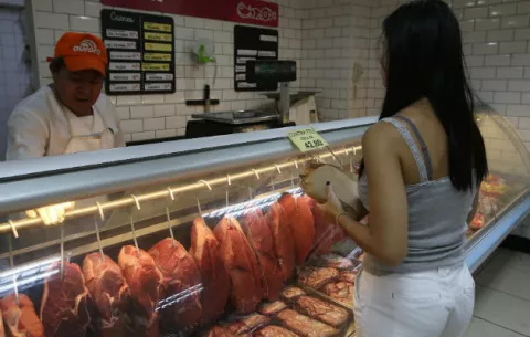 La economía brasileña ensaya mejoría pese a Petrobras y la mafia de la carne