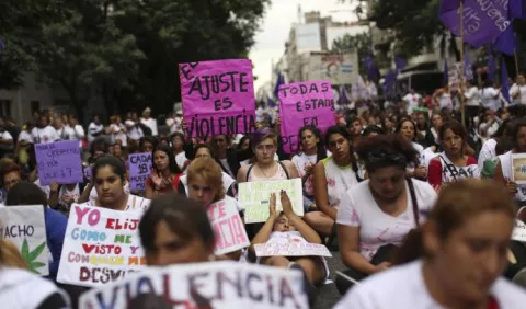Marchan contra violencia machista