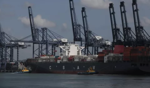 Incertidumbre ante  licitación desierta de puerto  Corozal 