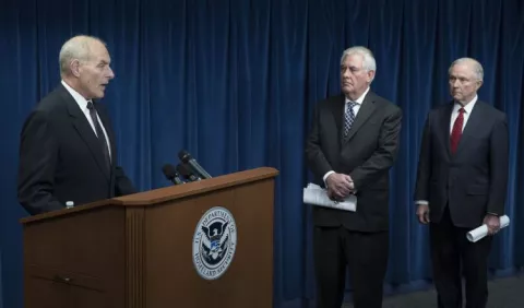 Trump proclama un   nuevo veto para los refugiados de 6 país