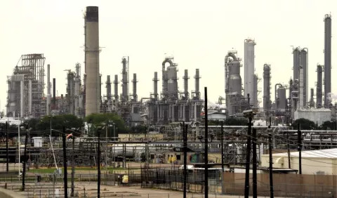 Concluyen    la  primera fase de los  concursos en área petrolera 