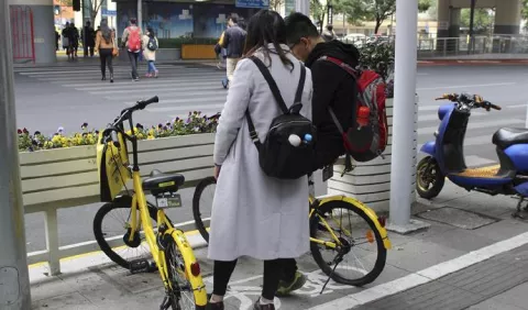 Bicicletas de alquiler, un dilema para las grandes  urbes chinas 