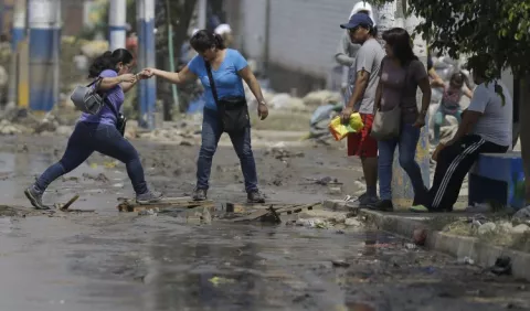 Aumentan a 78 los muertos en Perú