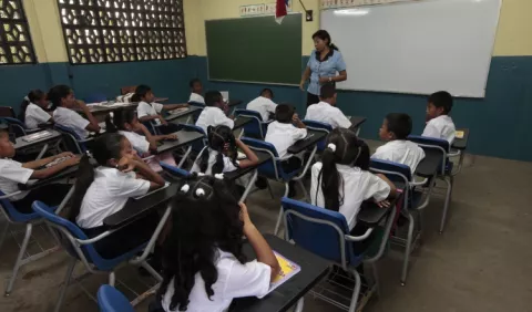    Colegios aumentarán sus costos hasta 50% en 2018       