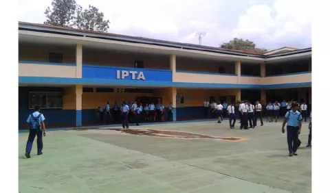 Educadores  suspendieron  clases en Ipta