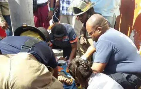 Hombre de 20 años cae de escalera en la ciudad de Colón 