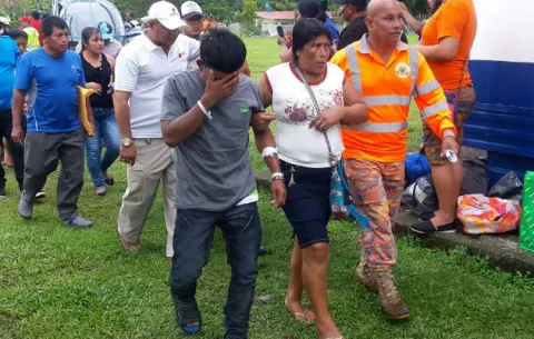Trasladan a familiares de víctimas del bus y un herido a Bocas del Toro