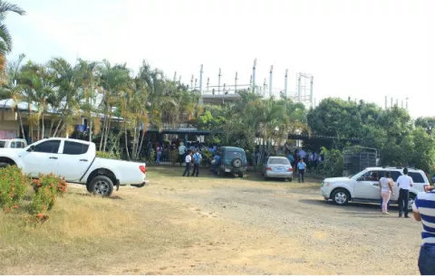 Atrasos en construcción afecta a estudiantes en Los Pozos