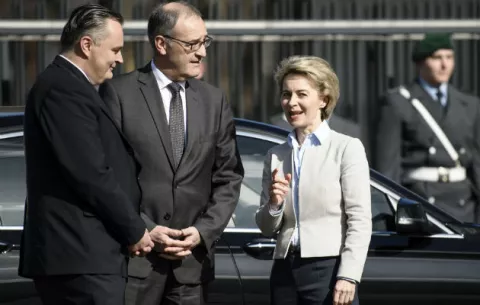 Alemania niega que deba "sumas enormes" a la OTAN