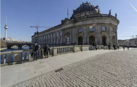 Roban una moneda de oro de un millón de dólares de un museo berlinés