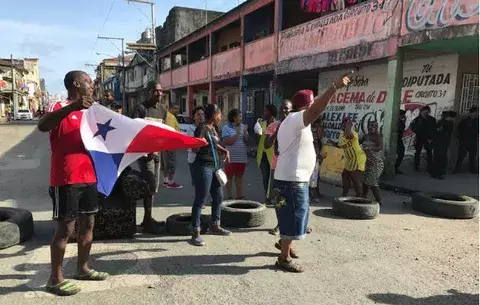 Cansados de vivir como gorgojos en Colón