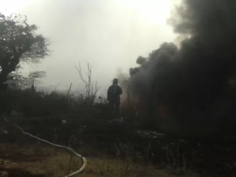 Suspenden clases y colocan multas por incendio de vertedero en Chitré