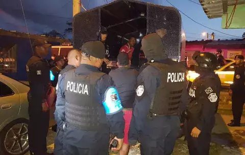 Armas y crispy durante operativo madrugador en Colón