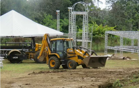 Últimos preparativos para dar inicio a la XXXI versión de la feria de Colón