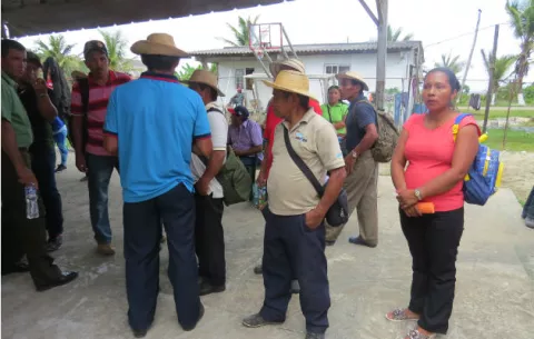 Padres de familia de Donoso quieren conversar con el Presidente y la Ministra 