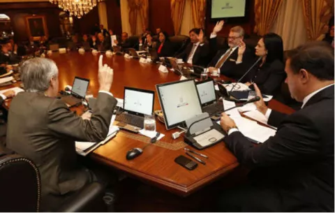 Los ministros no “hacen clic” con la población