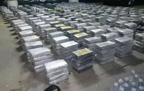 Incautan gran cantidad de droga y detienen a cinco colombianos en San Blas