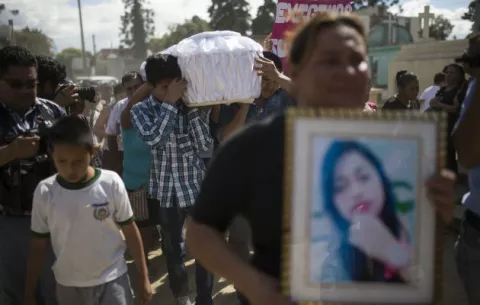 Jimmy Morales reconoce que muerte de 37 niñas es responsabilidad del Estado