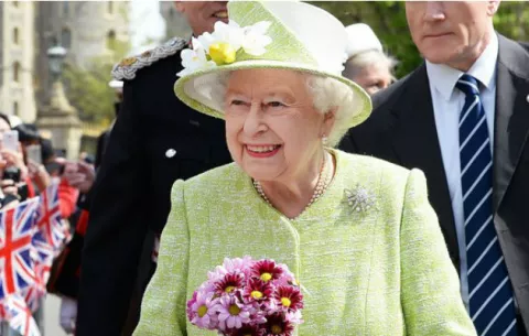 La reina Isabel II sanciona la ley del "brexit"