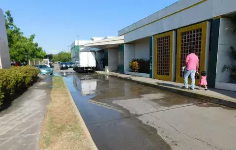 Se desperdician galones de agua en hospital Joaquín Franco de Las Tablas