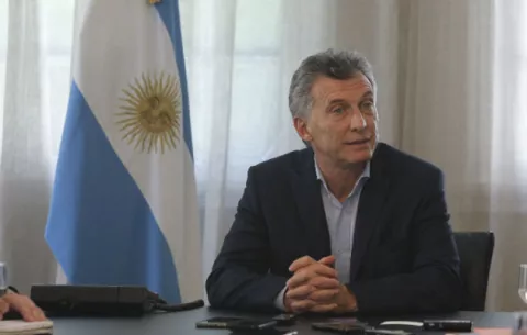 La imagen de Macri cae por conflictos sociales y economía, según encuesta