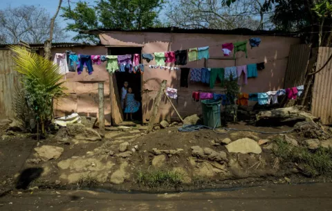 La tercera parte de los nicaragüenses habitan en condiciones precarias