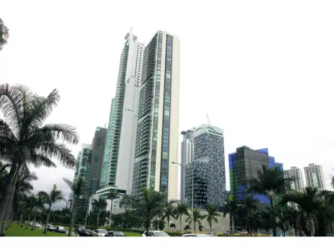 Desaceleración golpea al mercado de oficinas