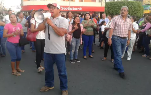 En Chitré no pararán de protestar hasta que sea inspeccionado plantel  