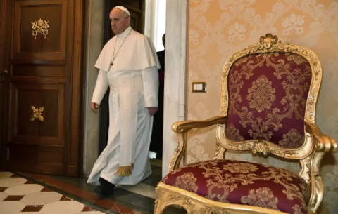 El Vaticano responde a renuncia de superviviente a comisión 