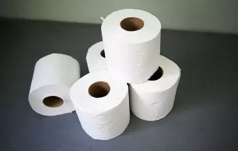 Identificador facial controla uso del papel higiénico en baños públicos