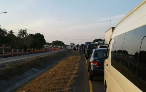 Cierran interamericana en el Rosario de Penonomé