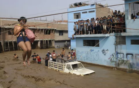 Sube a 69 el número de fallecidos por las inundaciones en Perú