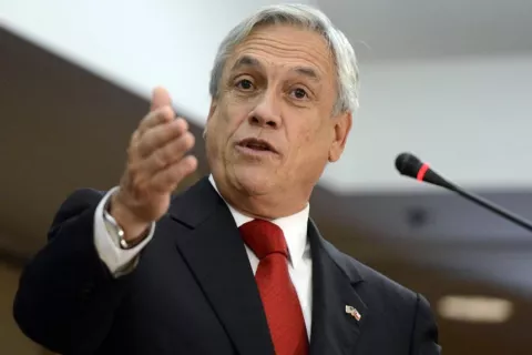 Piñera inicia una larga y compleja campaña electoral para volver a La Moneda