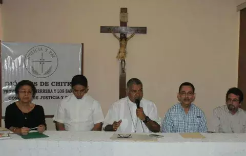 Gobierno debe suspender proyecto minero de Cerro Quema, advierte Frente Santeño