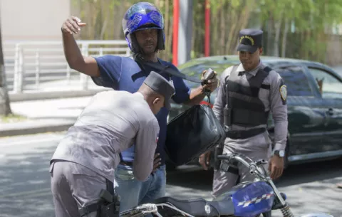 Comienza un operativo policial y militar contra la delincuencia en Dominicana