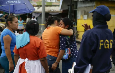Seis personas mueren en tiroteo en el centro de San Salvador
