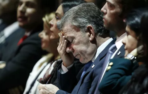 Santos repudia asesinato de jefe policial regional y lo atribuye al EPL