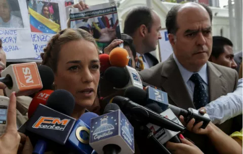 Lilian Tintori sale de Ecuador tras denunciar que le impiden entrar