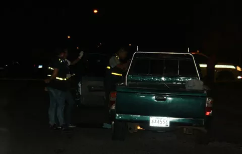 Asaltantes venezolanos golpean, roban y tratan de escapar, pero los capturan
