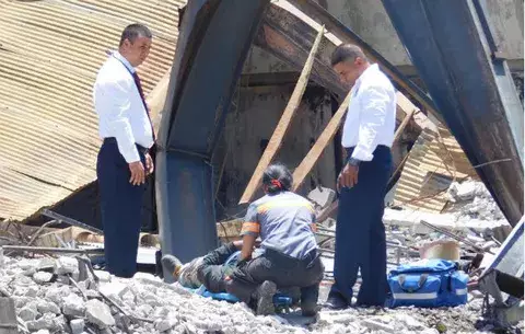 Le cae viga de hierro a obrero mientras trabajaba en Las Tablas