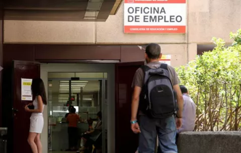 Informalidad laboral en Colombia llega al 65 %, según estudio universitario