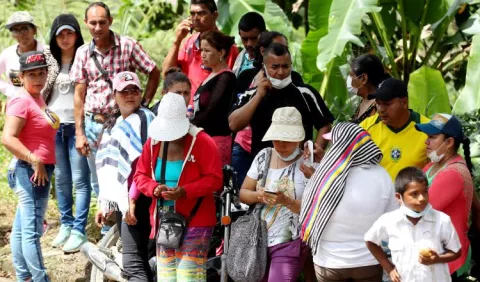 Unas 400 personas buscan  a  desaparecidos de la ciudad de  Mocoa