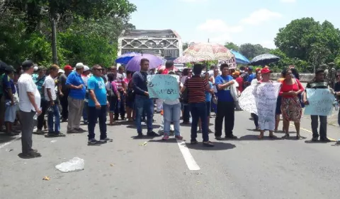 Protestan en Paso Canoas y en el cruce de San Félix