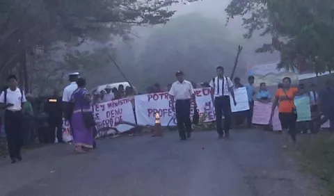 Cierran carretera en el distrito de Muna, en la comarca Ngäbe-Buglé