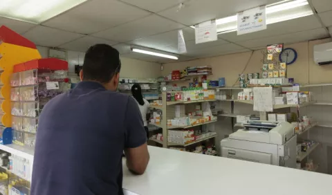 Costo de los medicamentos originales afecta a  población    