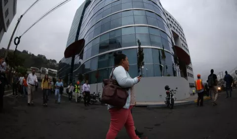 Impago de El Salvador genera baja calificación  de la agencia Moody's