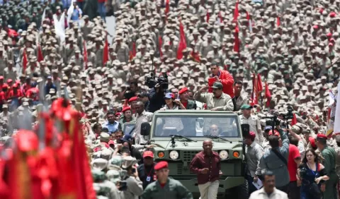 Los militares venezolanos llaman a la paz